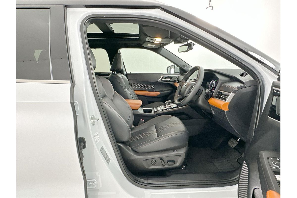 2024 Mitsubishi Outlander Exceed Tourer ZM