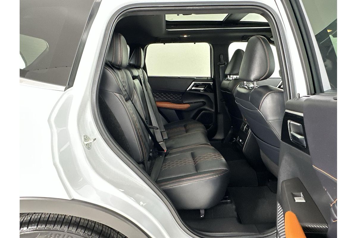 2024 Mitsubishi Outlander Exceed Tourer ZM