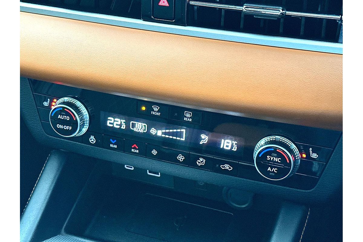2024 Mitsubishi Outlander Exceed Tourer ZM