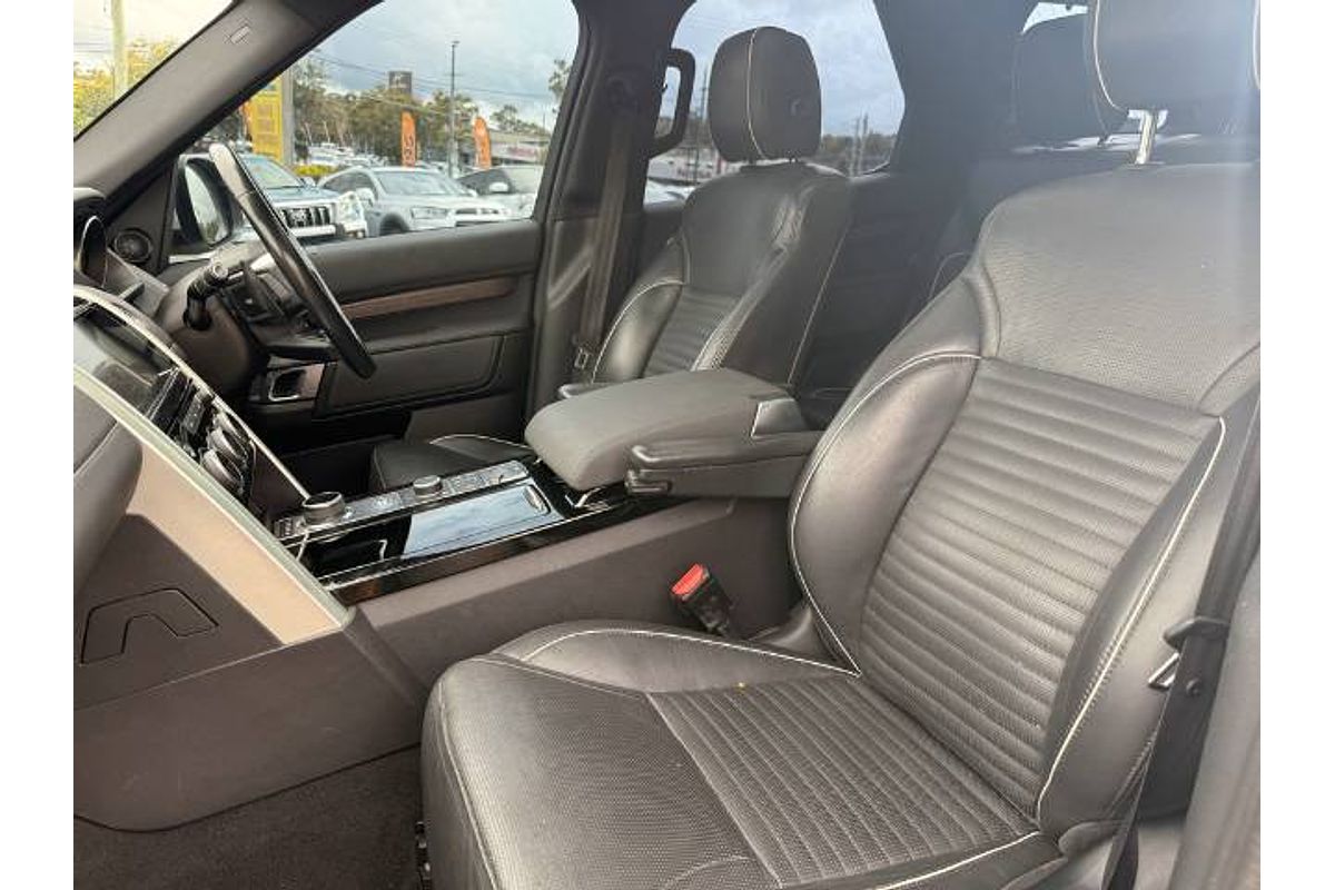 2017 Land Rover Discovery TD6 HSE Series 5