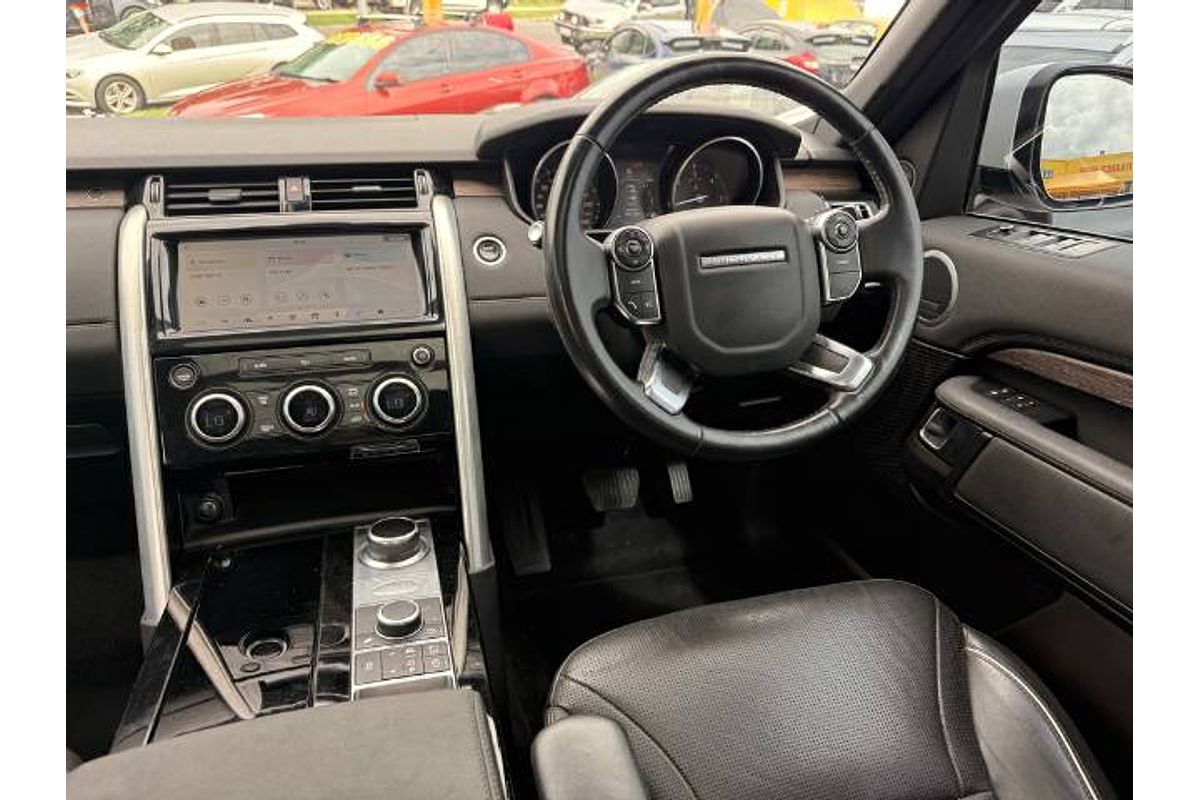 2017 Land Rover Discovery TD6 HSE Series 5