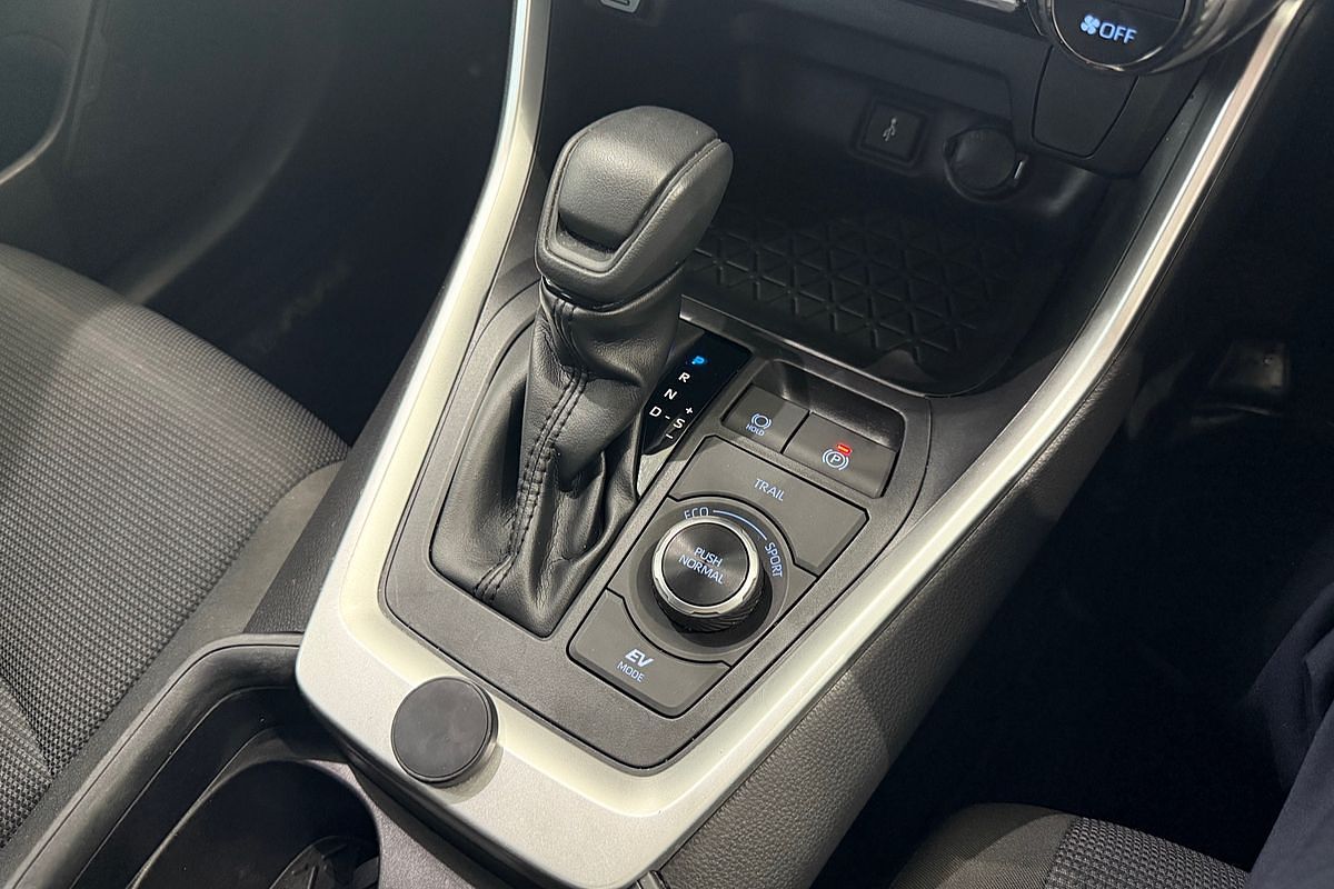 2020 Toyota RAV4 GX AXAH54R