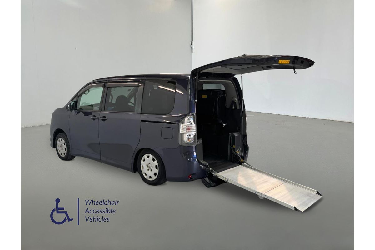 2009 Toyota VOXY WELCAB ZRR70
