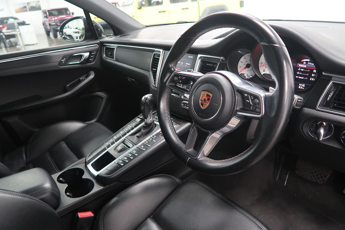 2017 Porsche Macan GTS 95B