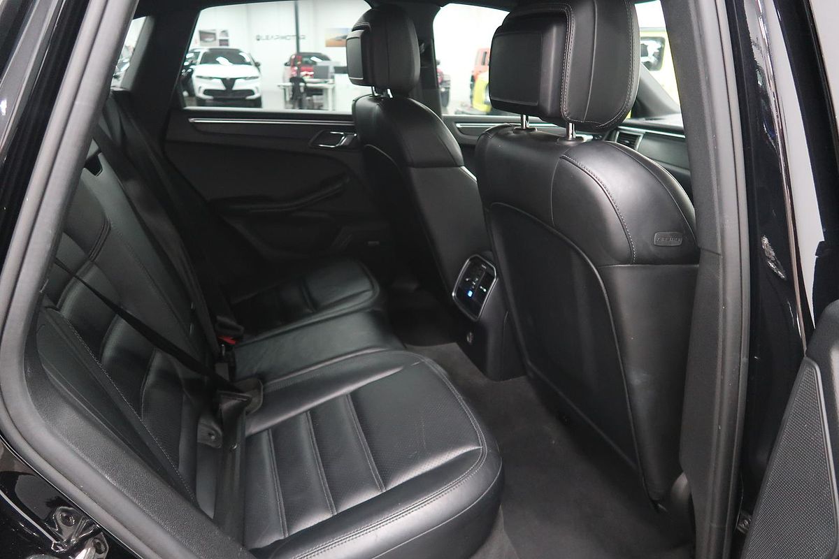 2017 Porsche Macan GTS 95B