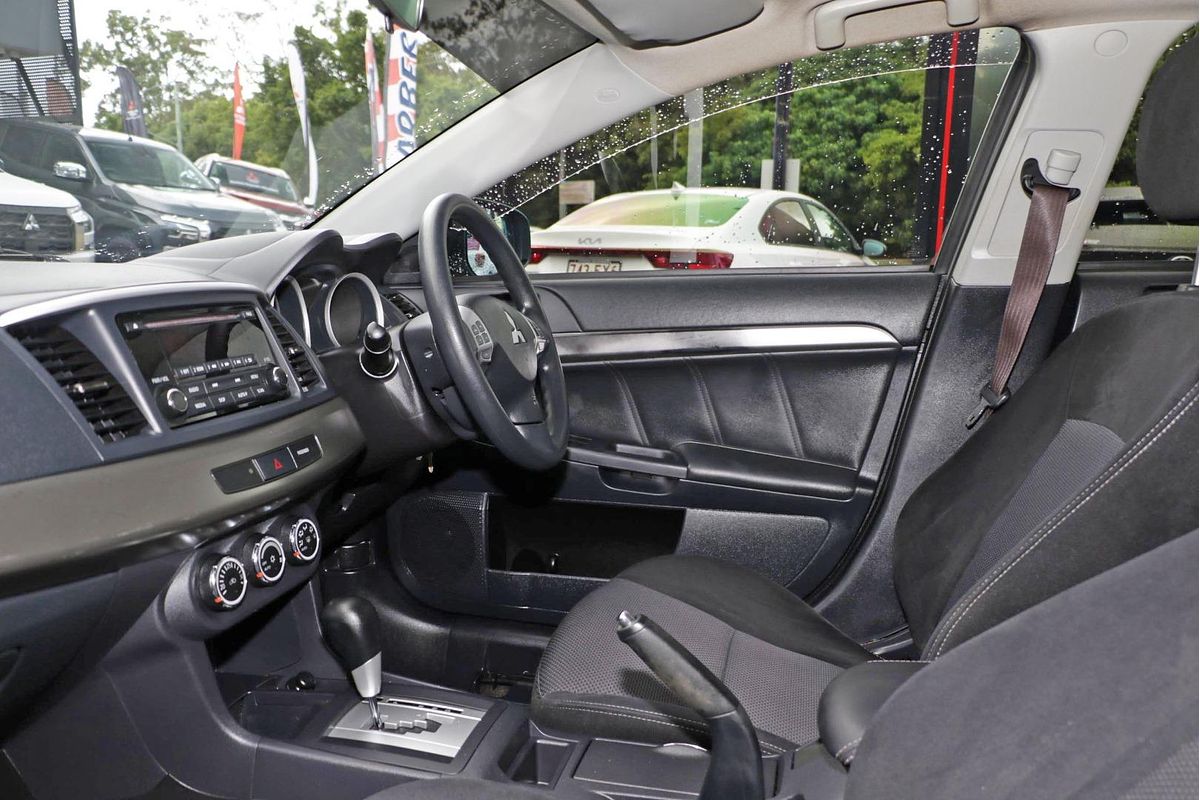 2014 Mitsubishi Lancer ES CJ