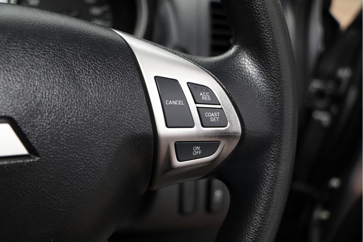 2014 Mitsubishi Lancer ES CJ