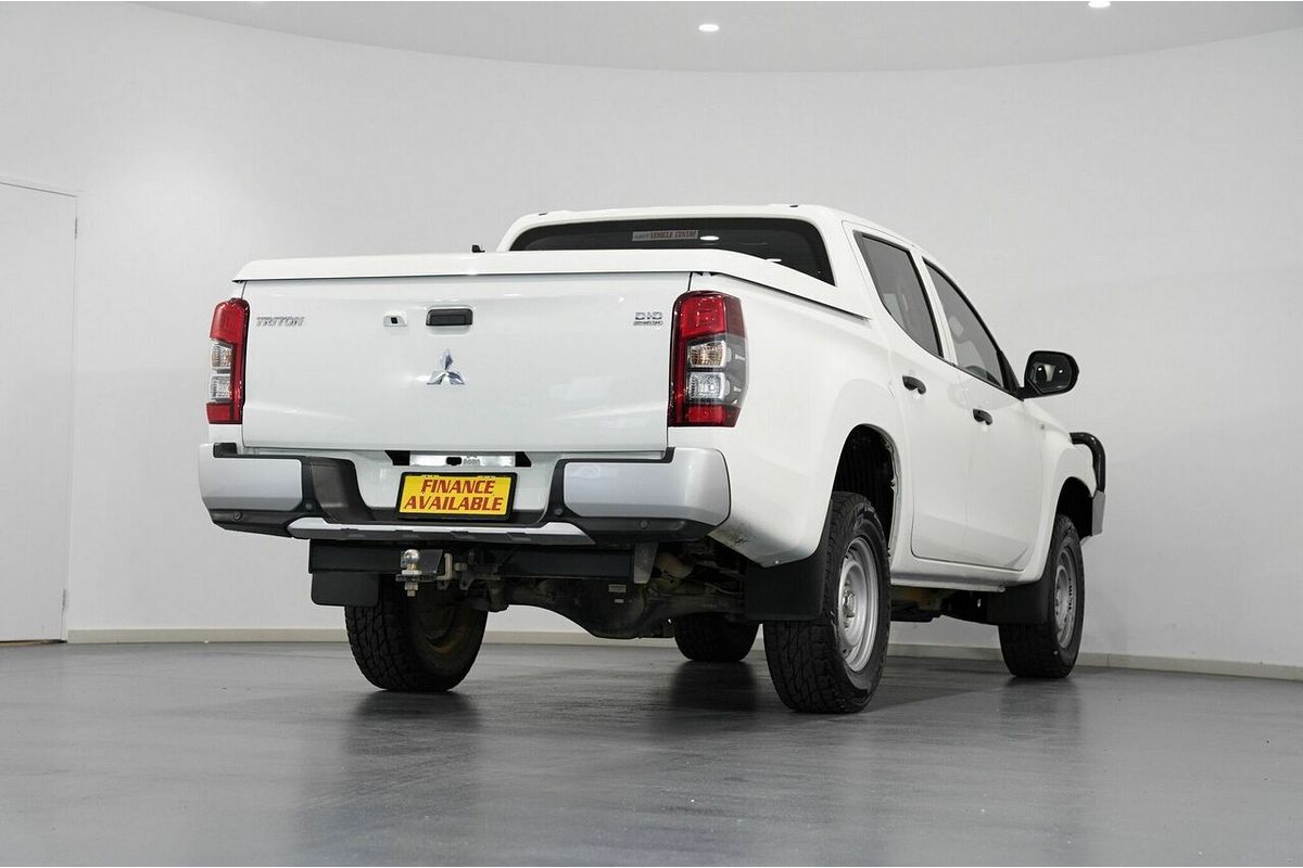 2019 Mitsubishi Triton GLX MR 4X4