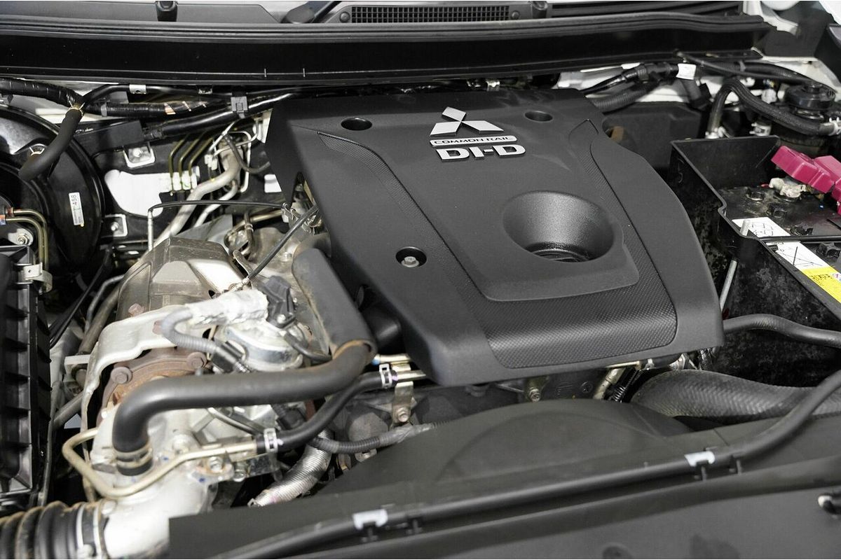2019 Mitsubishi Triton GLX MR 4X4