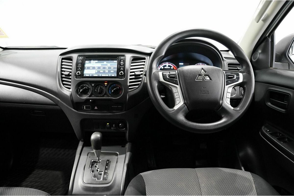 2019 Mitsubishi Triton GLX MR 4X4