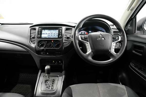 2019 Mitsubishi Triton GLX MR 4X4