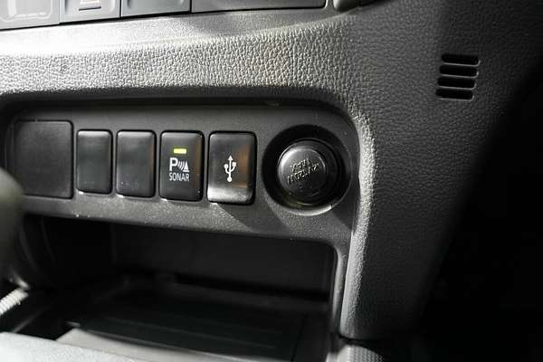2019 Mitsubishi Triton GLX MR 4X4