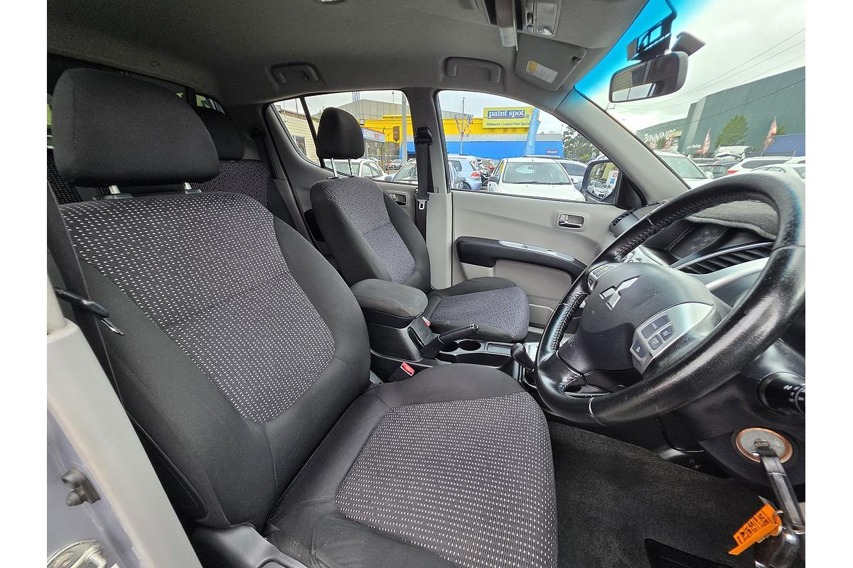 2013 Mitsubishi Triton GLX MN 4X4