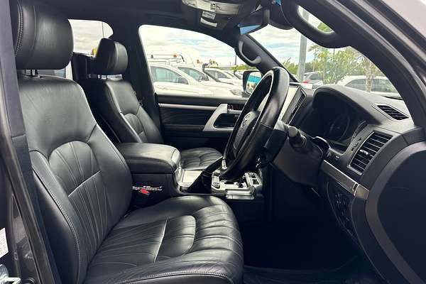 2020 Toyota Landcruiser Sahara Horizon VDJ200R