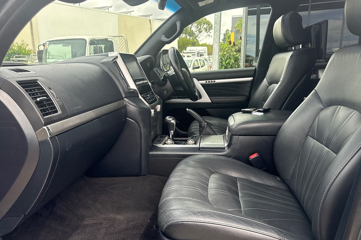 2020 Toyota Landcruiser Sahara Horizon VDJ200R