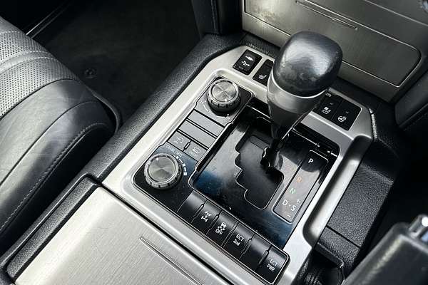 2020 Toyota Landcruiser Sahara Horizon VDJ200R