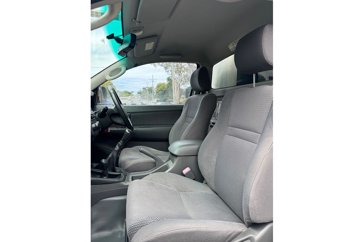 2012 Toyota Hilux SR KUN26R 4X4