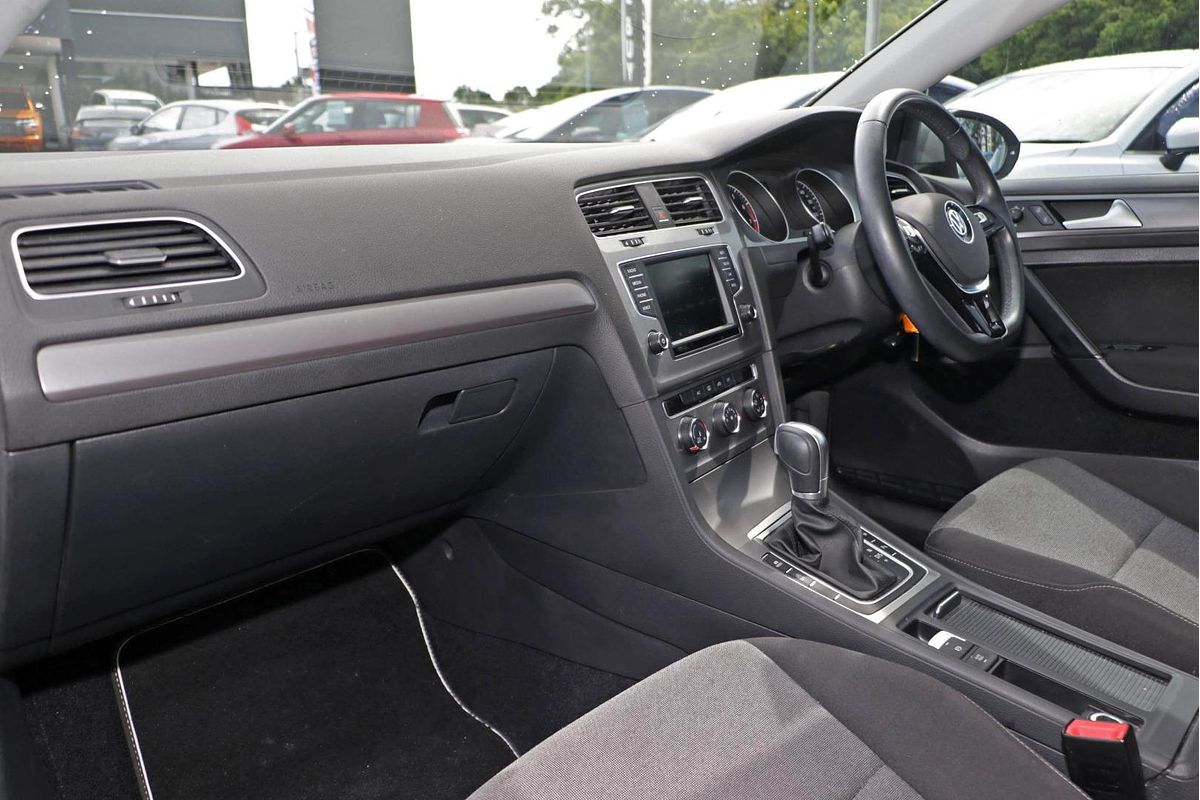 2017 Volkswagen Golf 92TSI Trendline 7