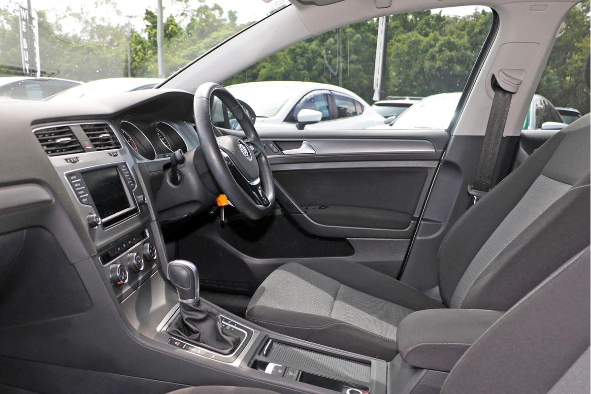 2017 Volkswagen Golf 92TSI Trendline 7