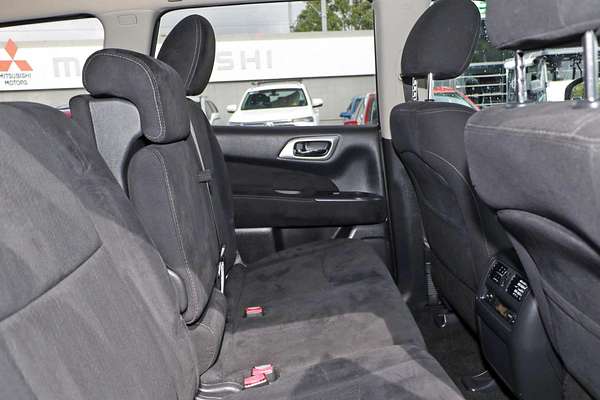 2015 Nissan Pathfinder ST R52