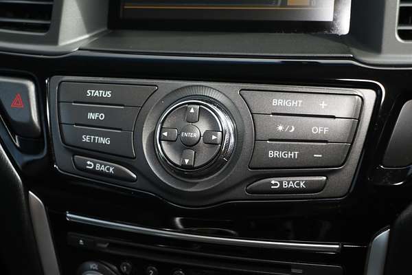 2015 Nissan Pathfinder ST R52