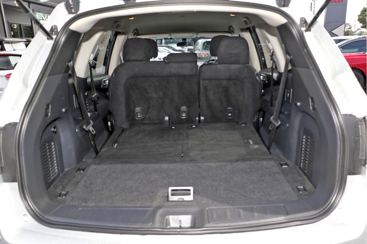 2015 Nissan Pathfinder ST R52