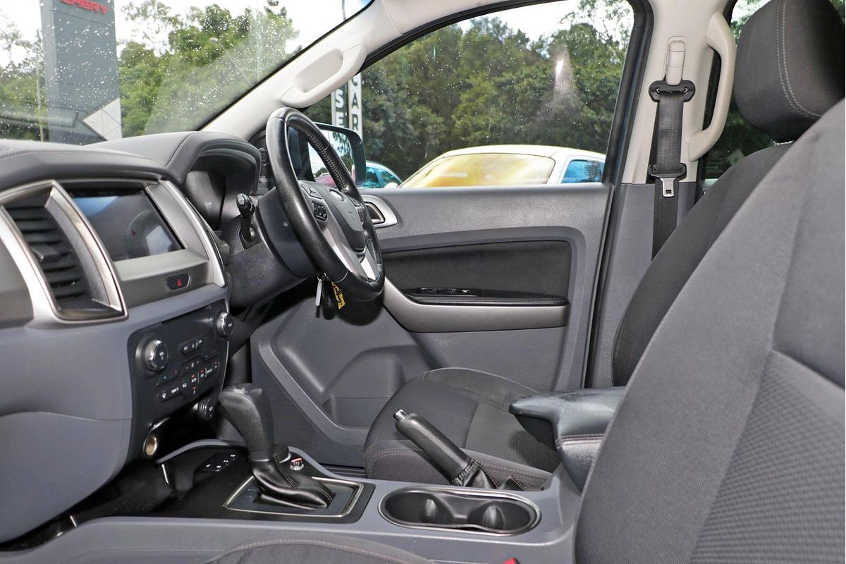 2017 Ford Everest Trend UA