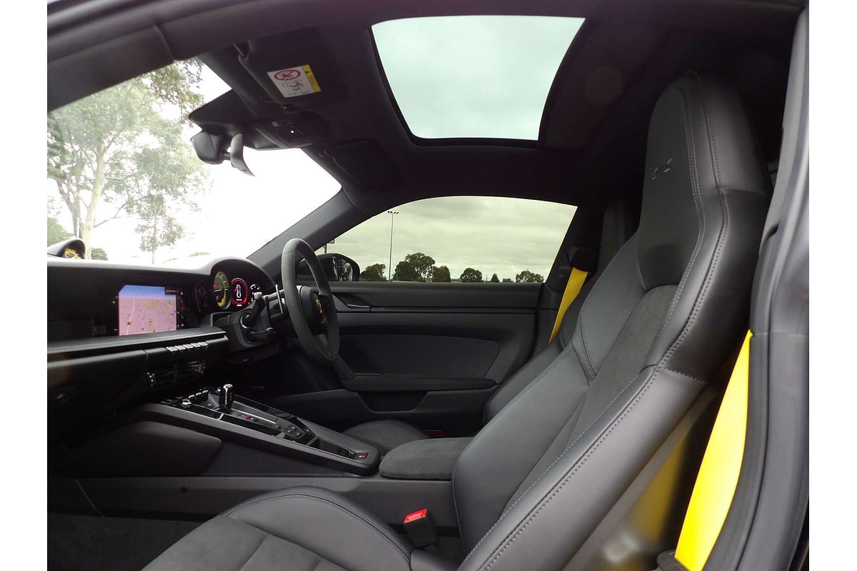 2024 Porsche 911 Carrera GTS 992