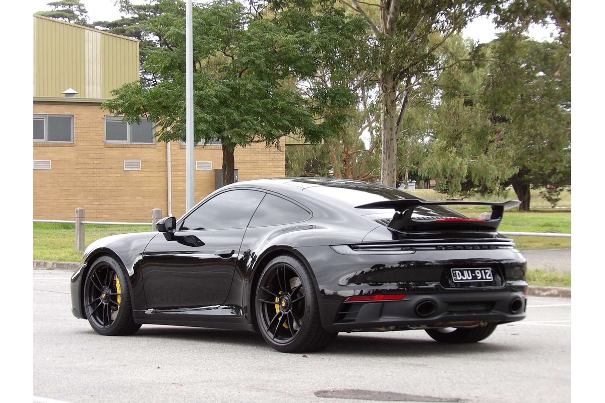2024 Porsche 911 Carrera GTS 992
