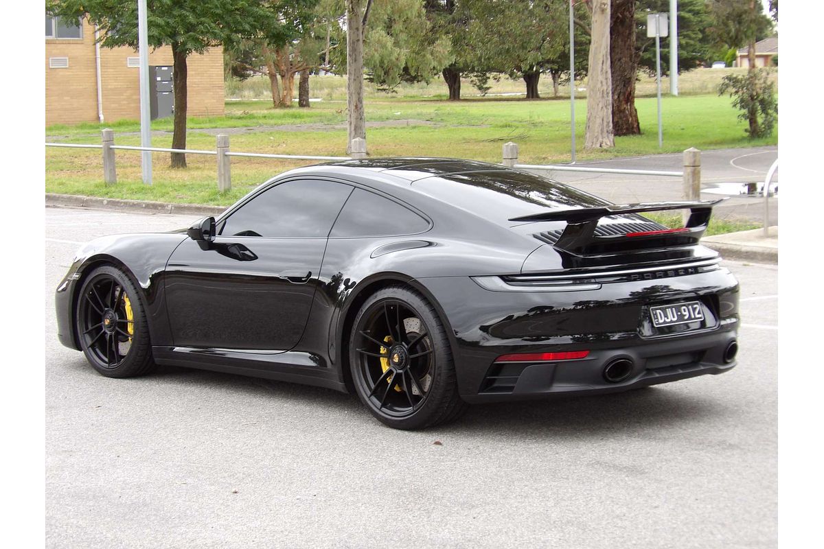 2024 Porsche 911 Carrera GTS 992