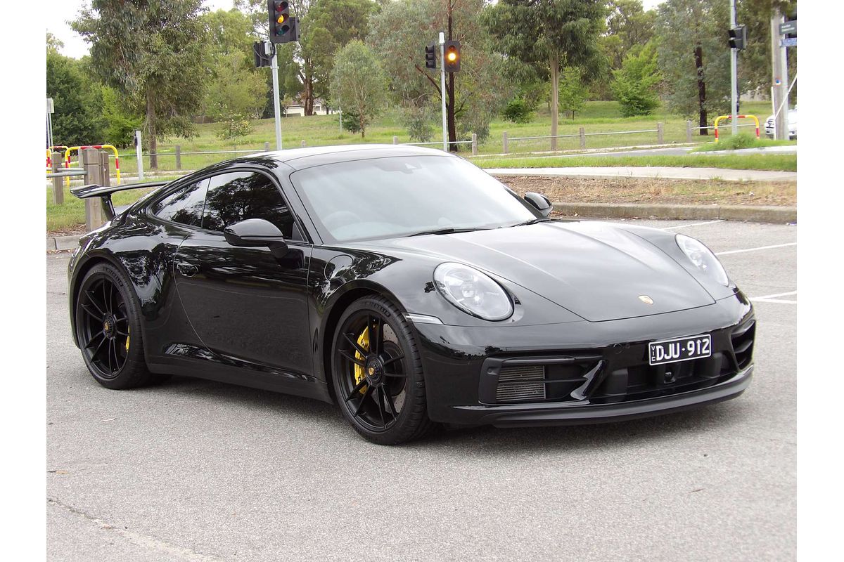 2024 Porsche 911 Carrera GTS 992