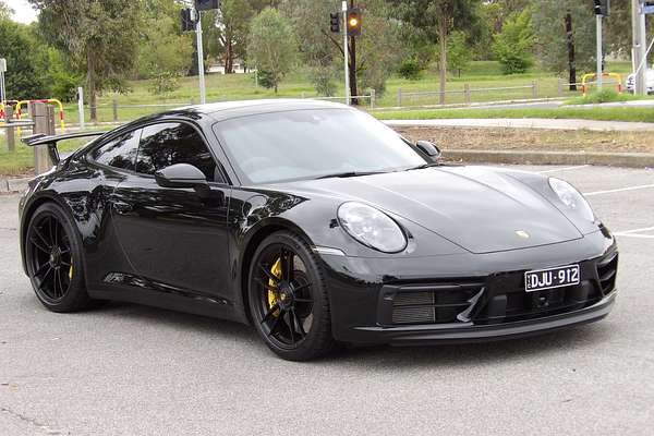 2024 Porsche 911 Carrera GTS 992