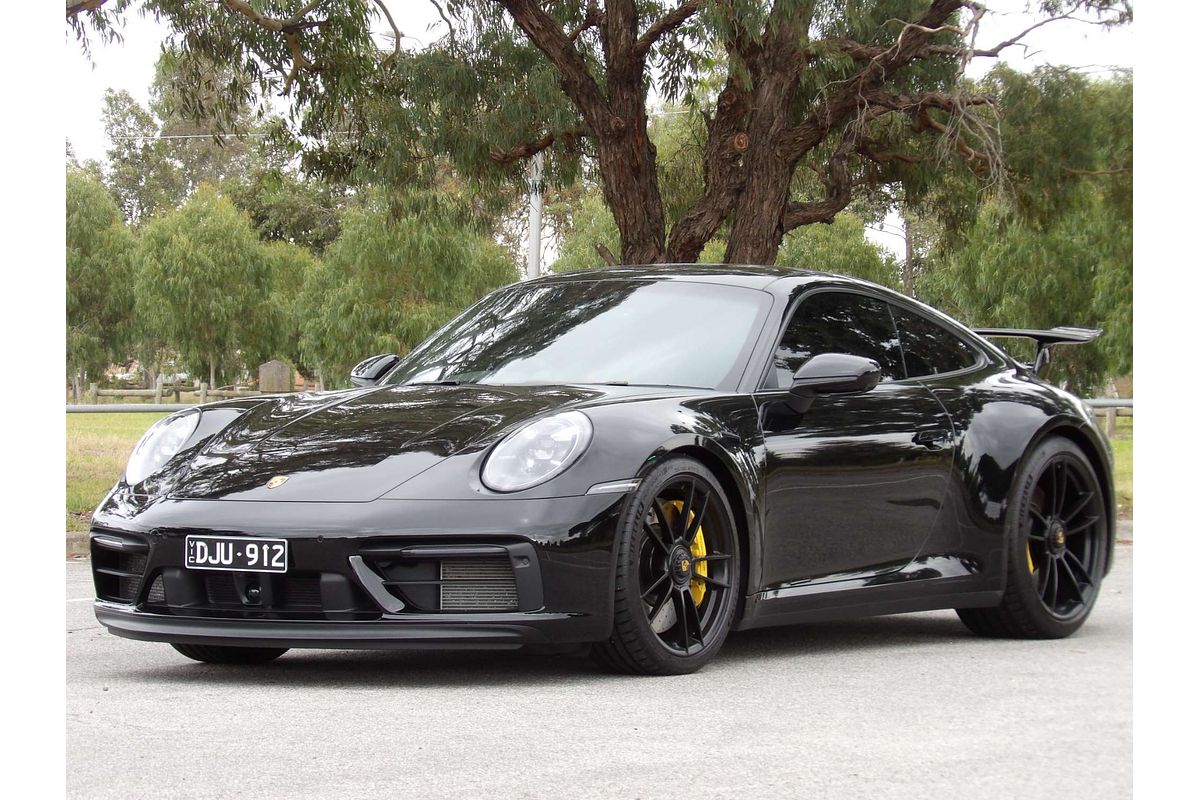 2024 Porsche 911 Carrera GTS 992