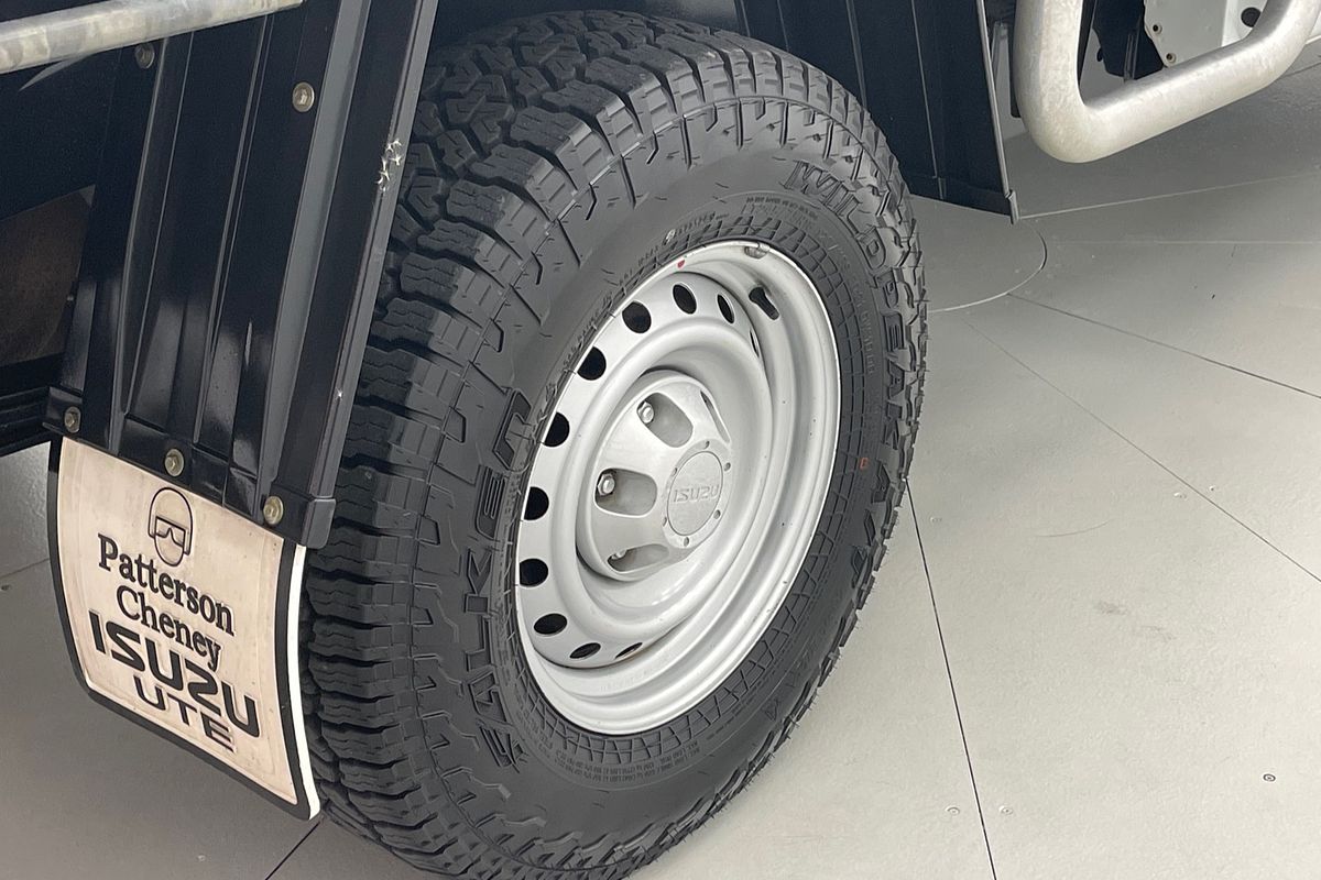 2019 Isuzu D-MAX SX High Ride Rear Wheel Drive