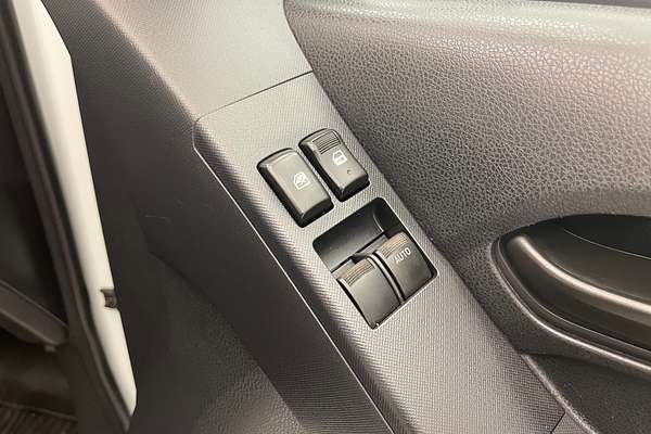 2019 Isuzu D-MAX SX High Ride Rear Wheel Drive