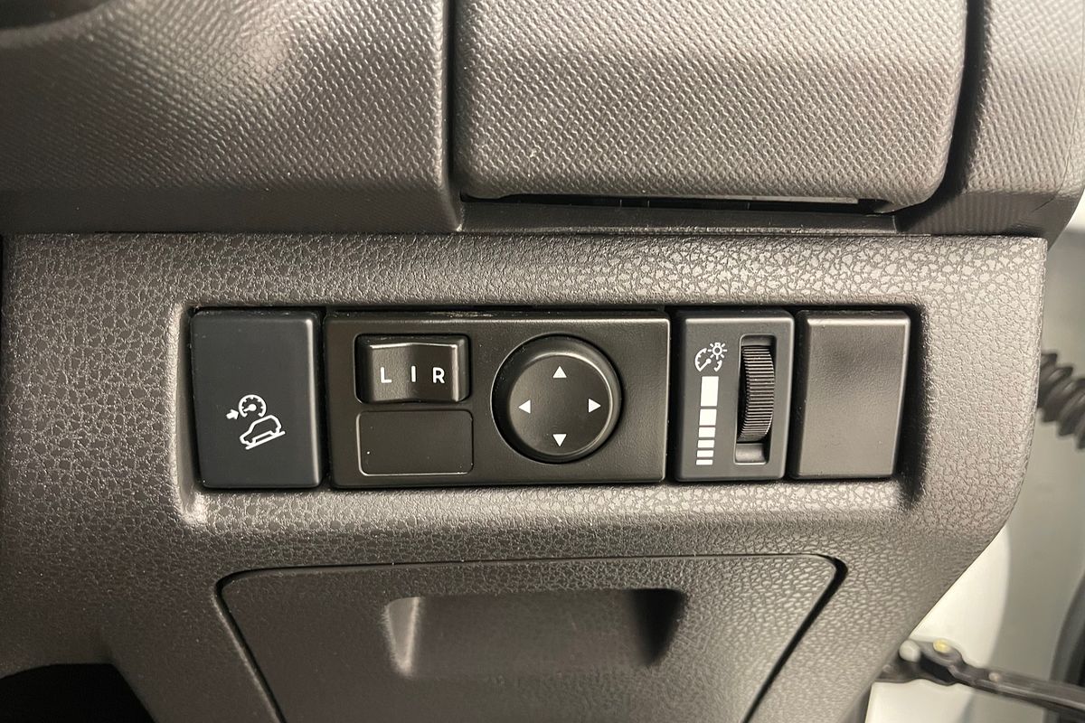 2019 Isuzu D-MAX SX High Ride Rear Wheel Drive