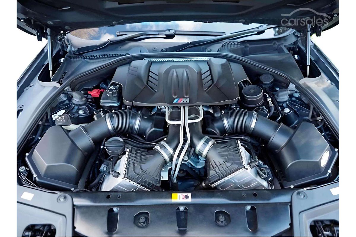 2012 BMW M5  F10