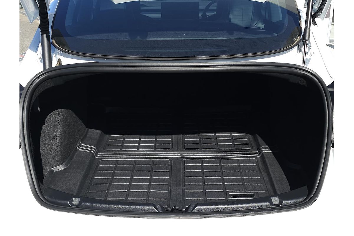2022 Tesla Model 3 Rear-Wheel Drive