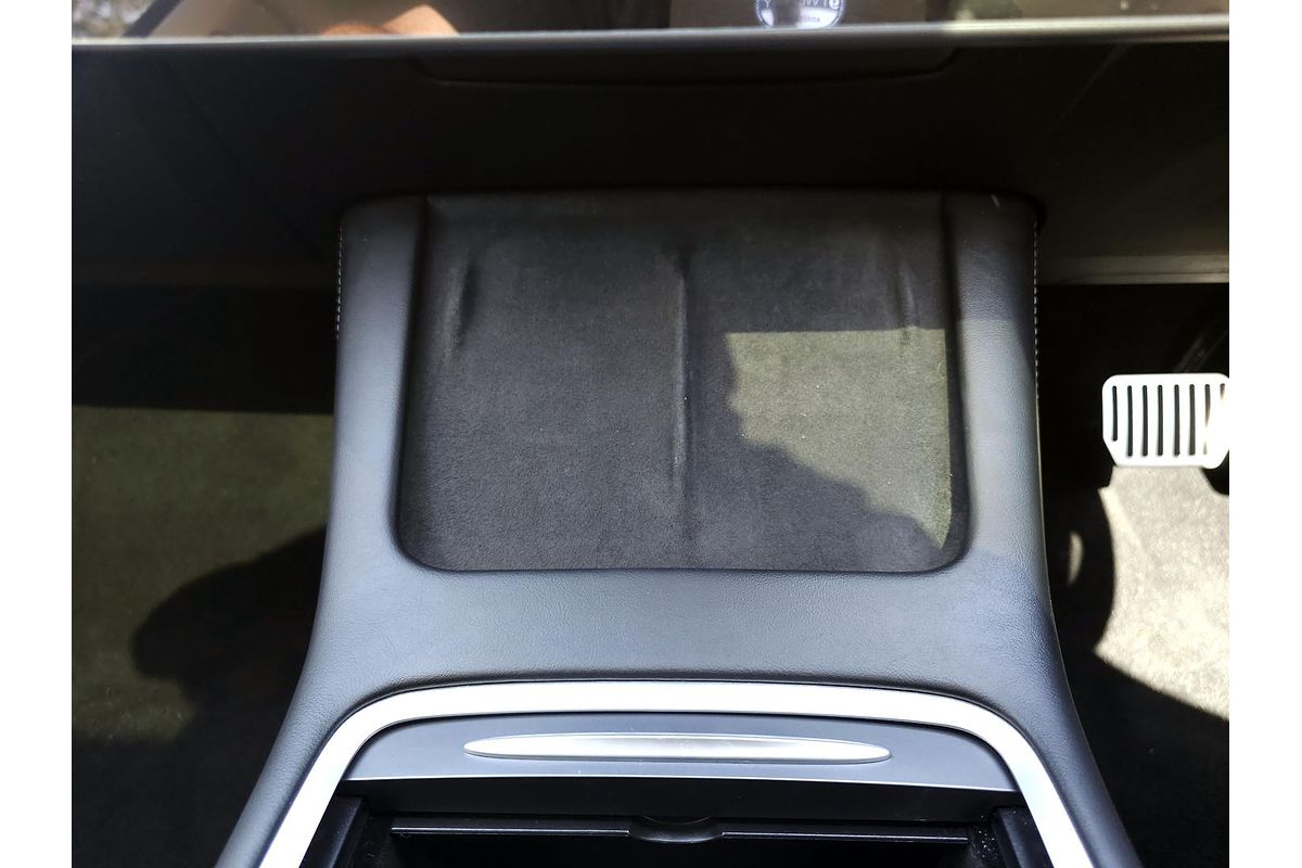 2022 Tesla Model 3 Rear-Wheel Drive