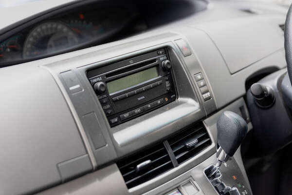 2009 Toyota Tarago GLi ACR50R