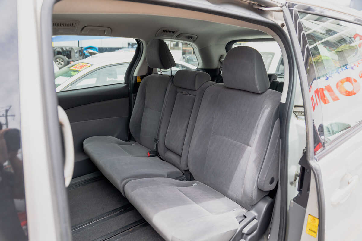 2009 Toyota Tarago GLi ACR50R