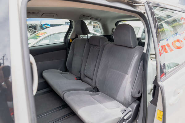 2009 Toyota Tarago GLi ACR50R