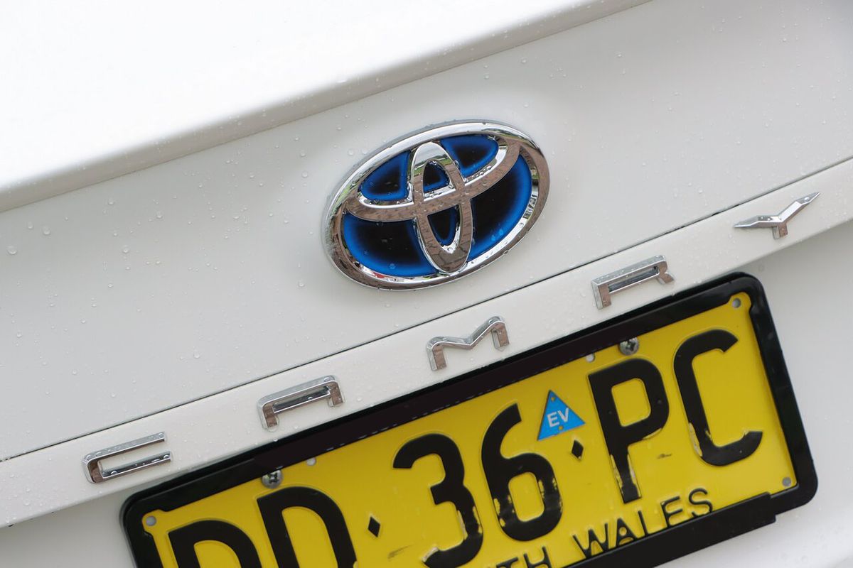 2021 Toyota Camry Ascent Sport AXVH70R