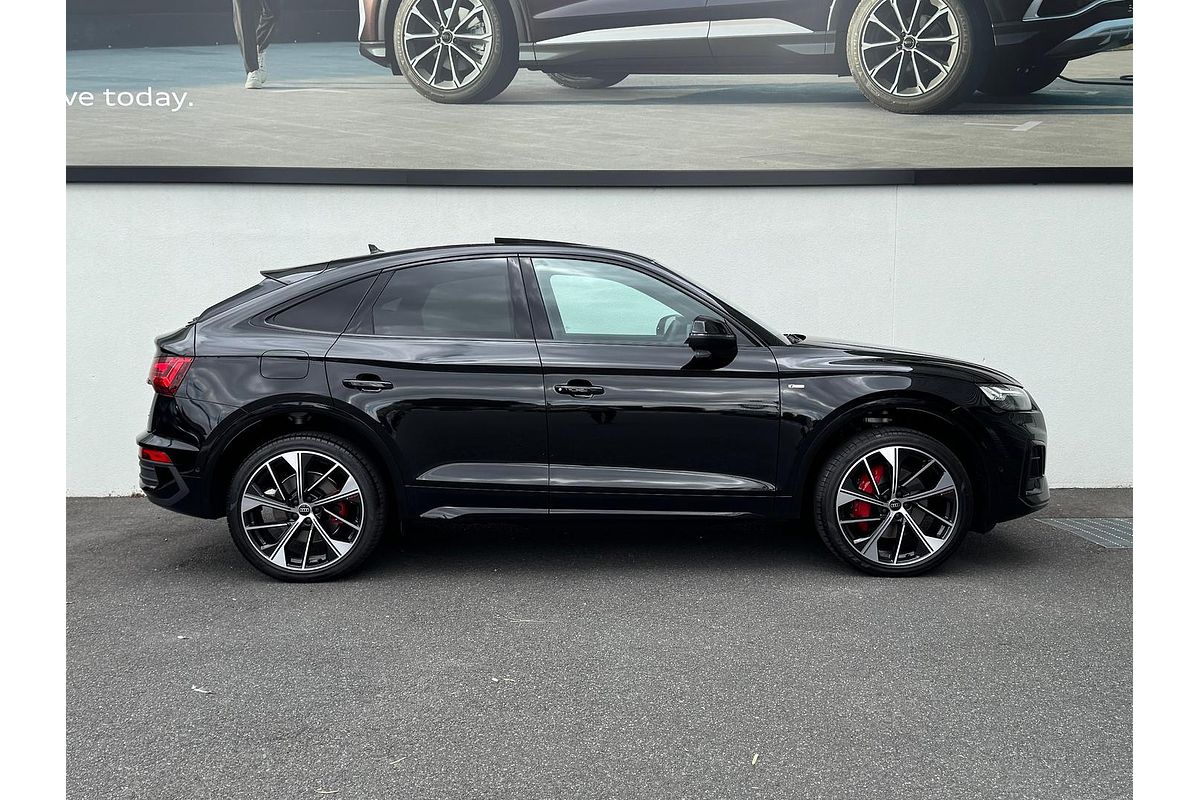 2024 Audi Q5 55 TFSI e S Line FY