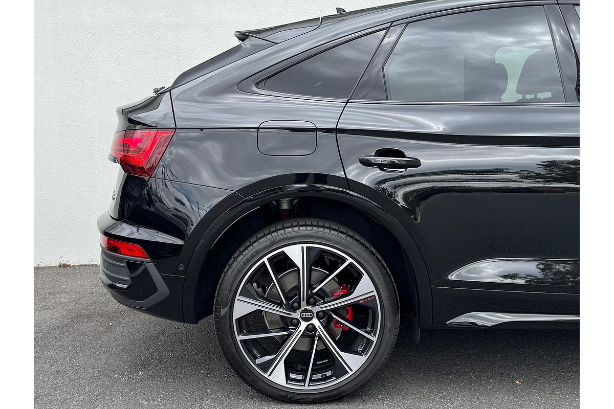 2024 Audi Q5 55 TFSI e S Line FY