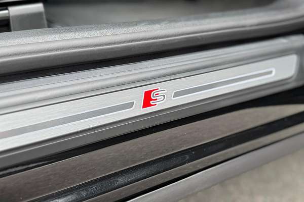 2024 Audi Q5 55 TFSI e S Line FY