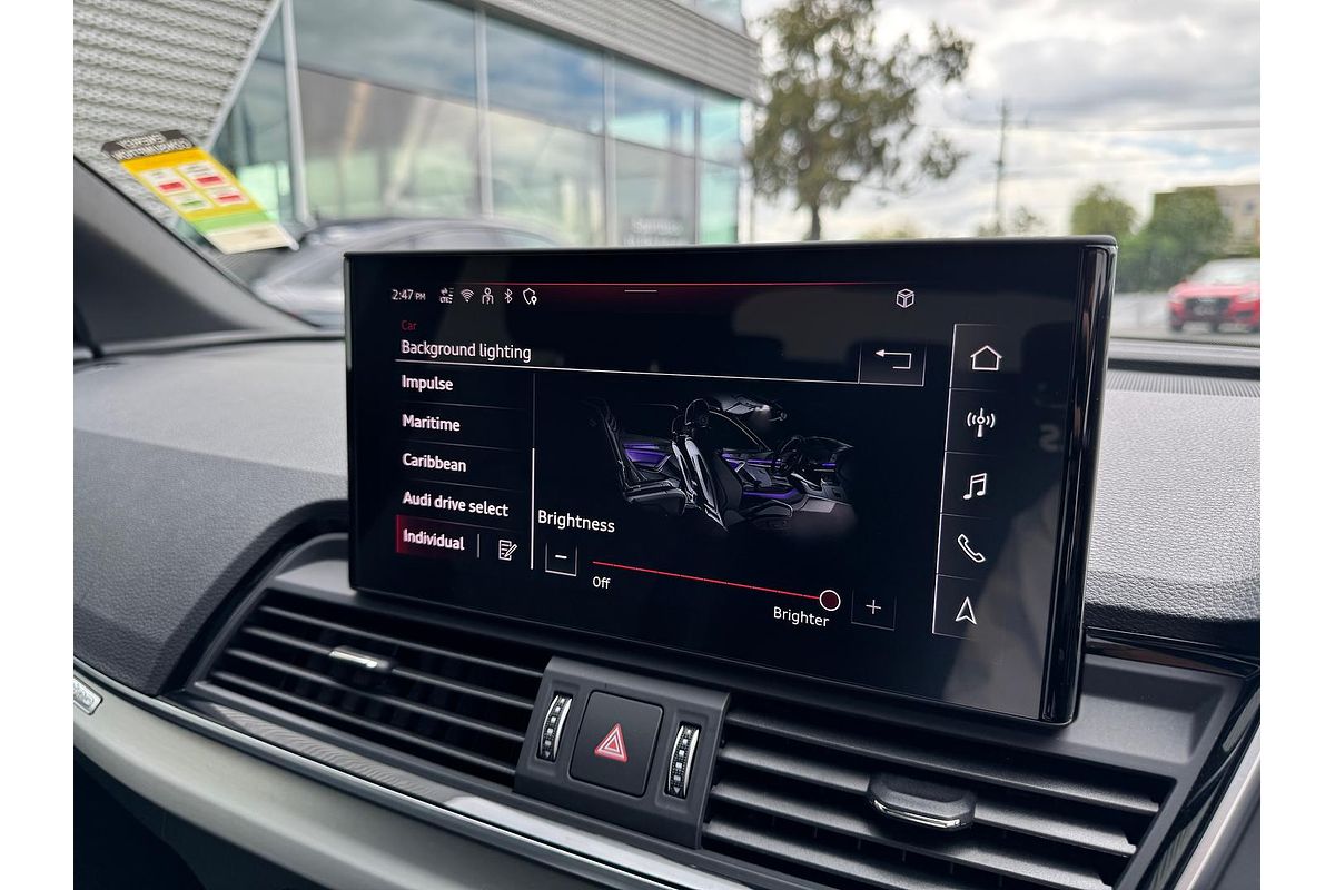 2024 Audi Q5 55 TFSI e S Line FY