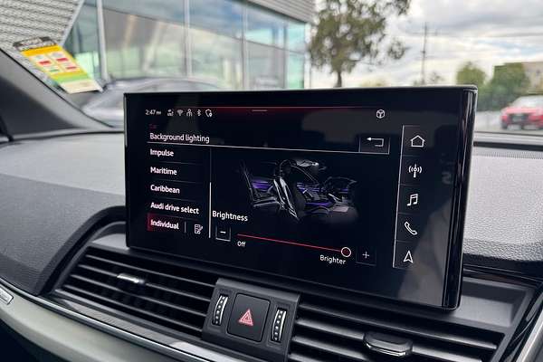 2024 Audi Q5 55 TFSI e S Line FY