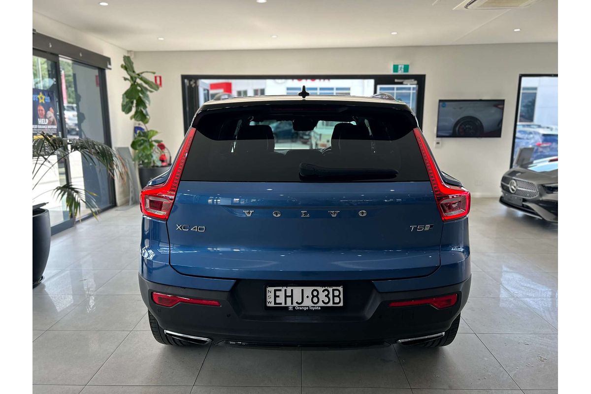 2019 Volvo XC40 T5 R-Design