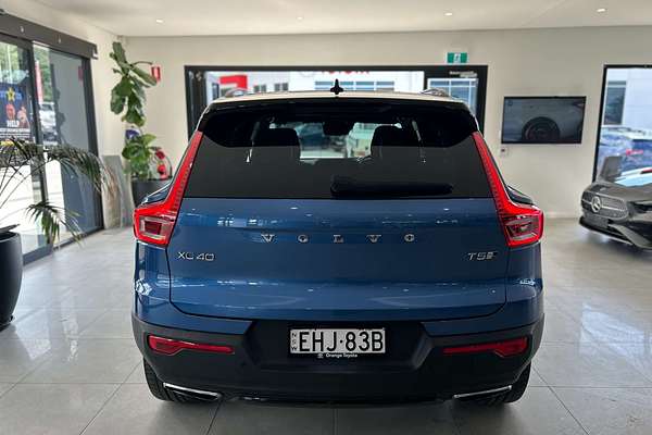 2019 Volvo XC40 T5 R-Design